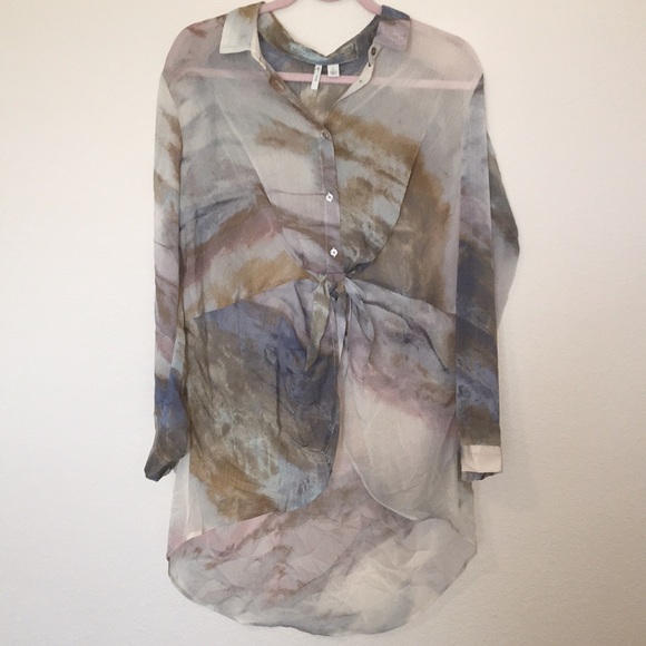 Tops - 4/$20 high low blouse